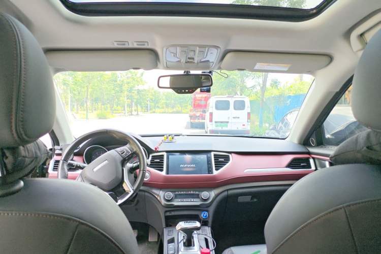 Used Haval H6 Coupe 2019 1.5T Automatic Two-Wheel Drive Luxury Smart Connectivity Version China VI Standard Headliner