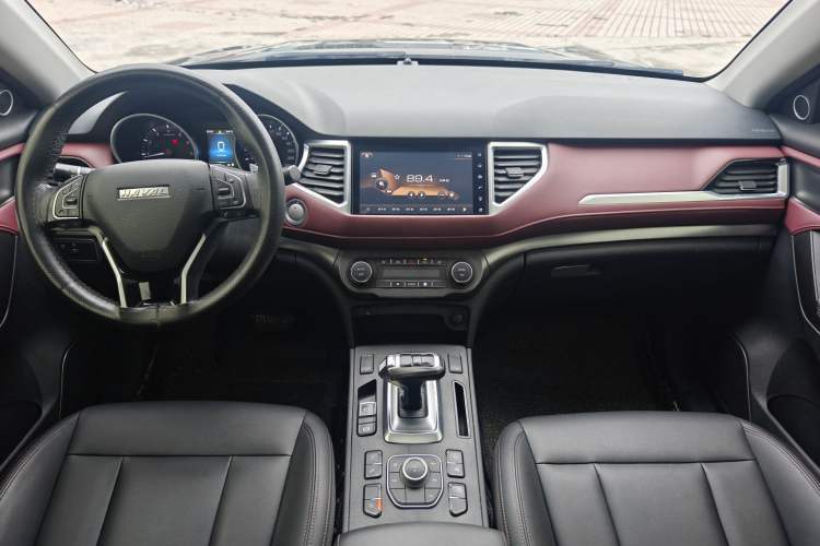 Used Haval H6 Coupe 2019 1.5T Automatic Two-Wheel Drive Luxury Smart Connectivity Version China VI Standard Interior 1