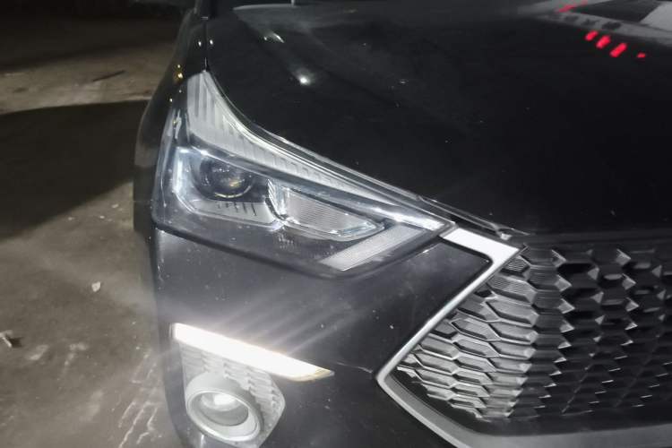 Used Haval H6 Coupe 2019 1.5T Automatic Two-Wheel Drive Luxury Smart Connectivity Version China VI Standard Right Front Headlight