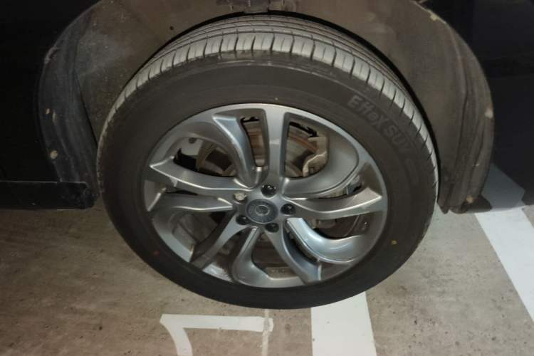 Used Haval H6 Coupe 2019 1.5T Automatic Two-Wheel Drive Ultra-Luxury Smart Connectivity Version China V Emission Standard Right Front Wheel Hub