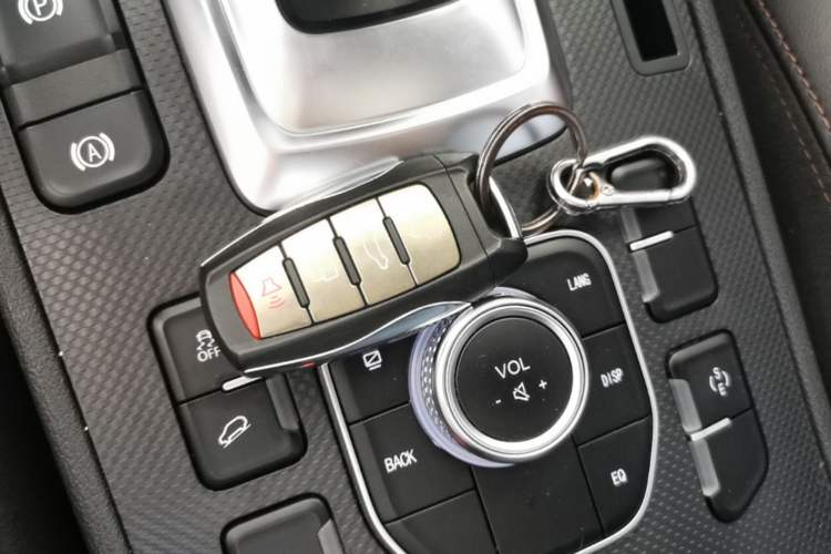 Used Haval H6 Coupe 2019 1.5T Automatic Two-Wheel Drive Elite Version China VI Standard Vehicle Key