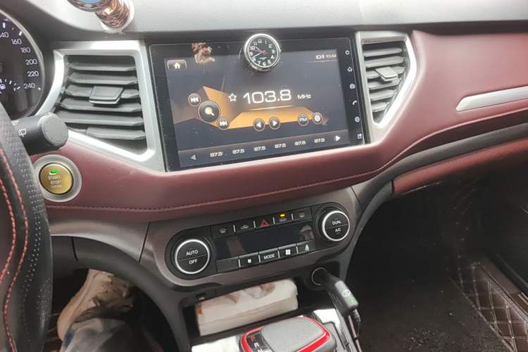 Used Haval H6 Coupe 2019 1.5T Automatic Two-Wheel Drive Elite Version China V Standard Audio And AC Panel