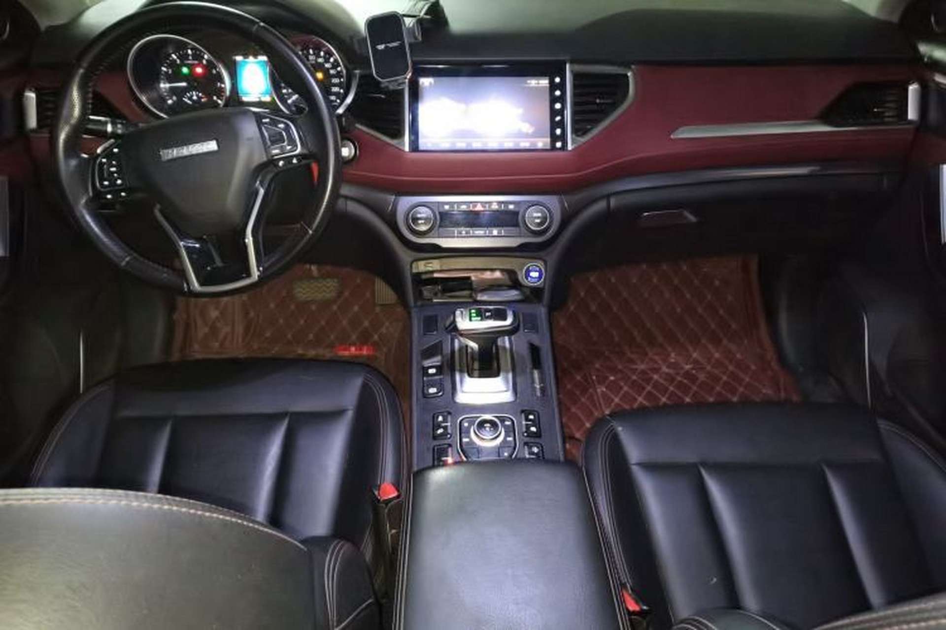 Used Haval H6 Coupe 2019 1.5T Automatic Two-Wheel Drive Luxury Smart Connectivity Version China VI Standard Center Console