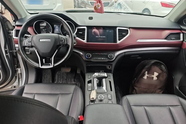 Used Haval H6 Coupe 2019 1.5T Automatic Two-Wheel Drive Luxury Smart Connectivity Version China VI Standard Center Console