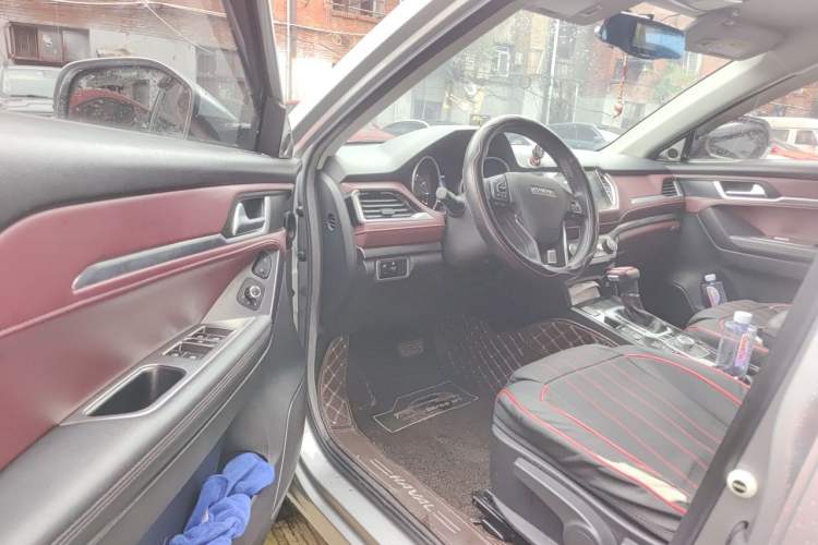 Used Haval H6 Coupe 2019 1.5T Automatic Two-Wheel Drive Elite Version China V Standard Driver Seat