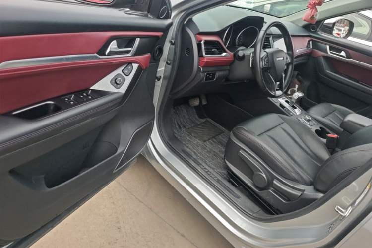 Used Haval H6 Coupe 2019 1.5T Automatic Two-Wheel Drive Luxury Smart Connectivity Version China VI Standard Driver Seat