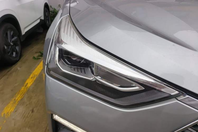 Used Haval H6 Coupe 2019 1.5T Automatic Two-Wheel Drive Elite Version China V Standard Right Front Headlight