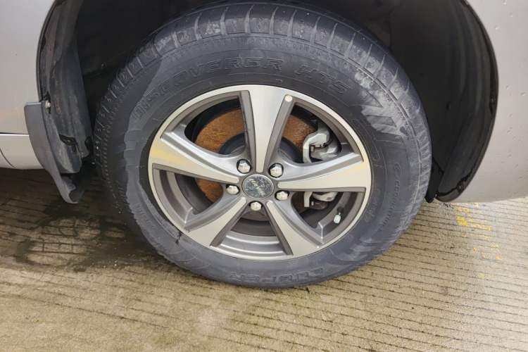 Used Haval H6 Coupe 2019 1.5T Automatic Two-Wheel Drive Elite Version China V Standard Right Front Wheel Hub