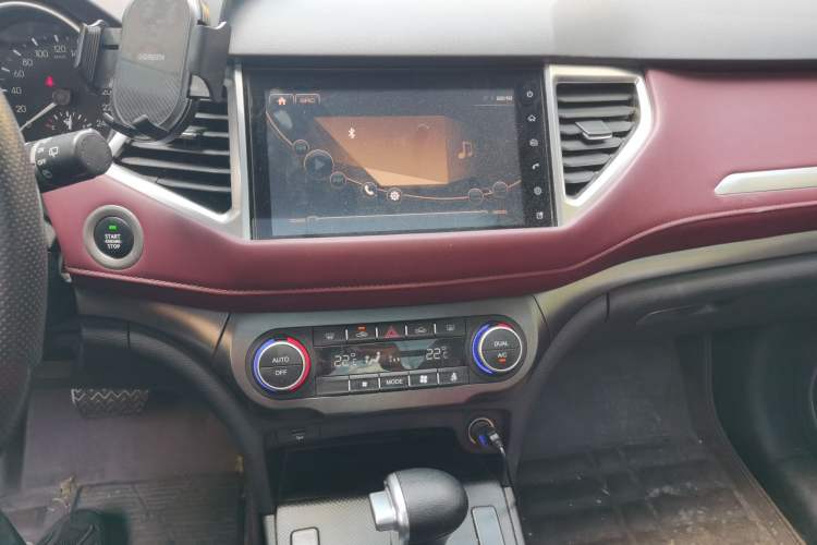 Used Haval H6 Coupe 2019 1.5T Automatic Two-Wheel Drive Elite Version China V Standard Audio And AC Panel