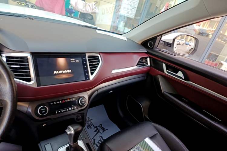 Used Haval H6 Coupe 2019 1.5T Automatic Two-Wheel Drive Luxury Smart Connectivity Version China V Standard Audio And AC Panel