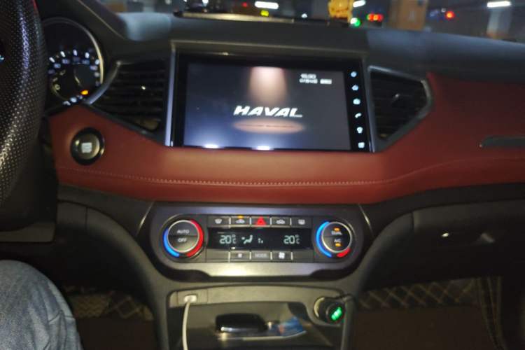 Used Haval H6 Coupe 2019 1.5T Automatic Two-Wheel Drive Luxury Smart Connectivity Version China V Standard Audio And AC Panel