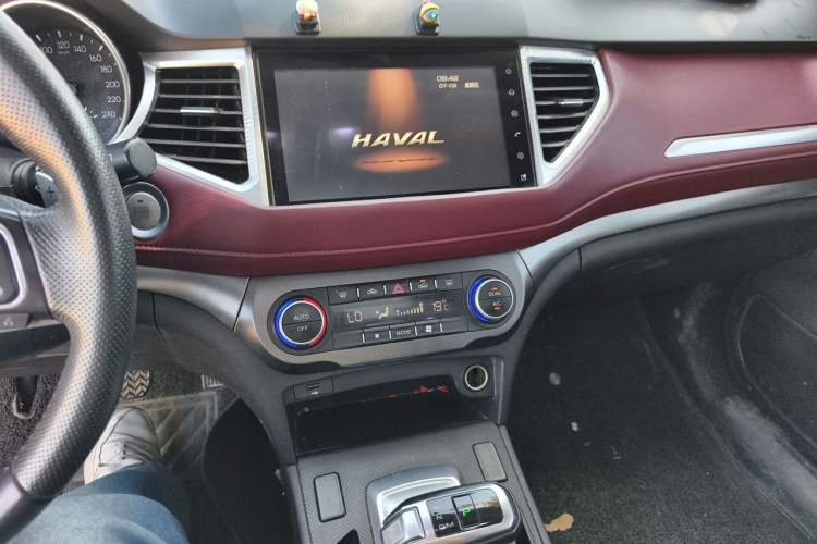 Used Haval H6 Coupe 2019 1.5T Automatic Two-Wheel Drive Elite Version China VI Standard Audio And AC Panel