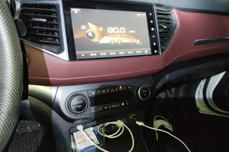 Used Haval H6 Coupe 2019 1.5T Automatic Two-Wheel Drive Luxury Smart Connectivity Version China VI Standard Audio And AC Panel