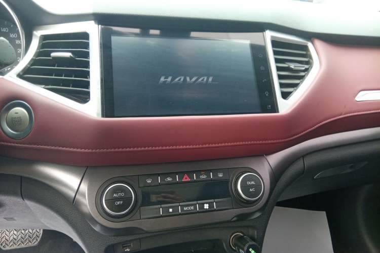 Used Haval H6 Coupe 2019 1.5T Automatic Two-Wheel Drive Luxury Smart Connectivity Version China VI Standard Audio And AC Panel