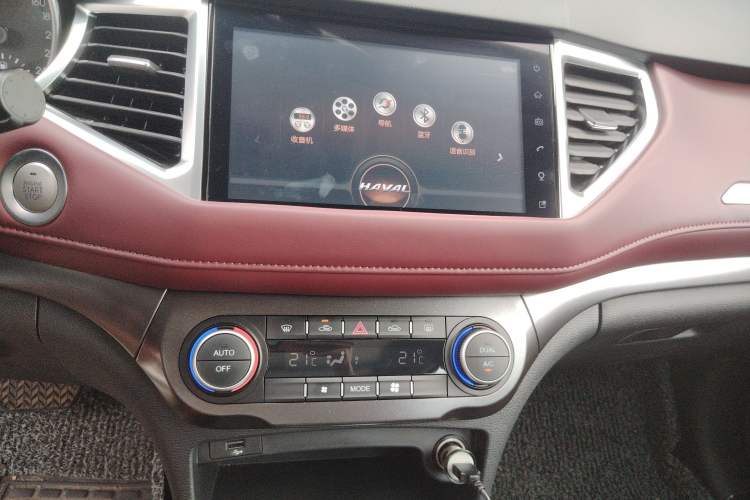 Used Haval H6 Coupe 2019 1.5T Automatic Two-Wheel Drive Luxury Smart Connectivity Version China VI Standard Audio And AC Panel