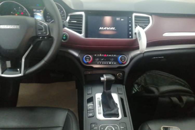 Used Haval H6 Coupe 2019 1.5T Automatic Two-Wheel Drive Elite Version China V Standard Audio And AC Panel