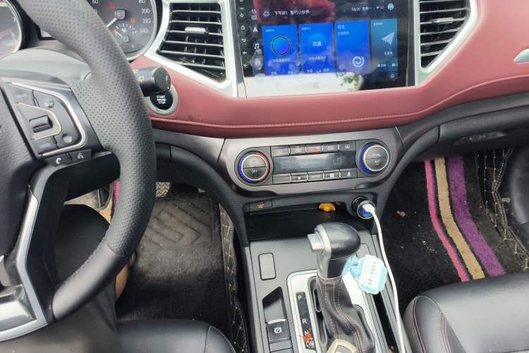 Used Haval H6 Coupe 2019 1.5T Automatic Two-Wheel Drive Luxury Smart Connectivity Version China V Standard Audio And AC Panel