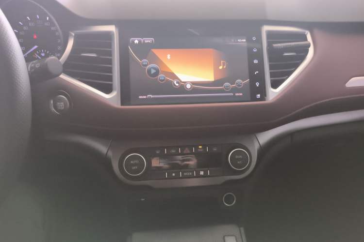 Used Haval H6 Coupe 2019 1.5T Automatic Two-Wheel Drive Luxury Smart Connectivity Version China VI Standard Audio And AC Panel