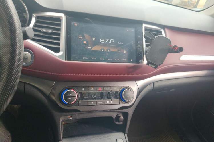 Used Haval H6 Coupe 2019 1.5T Automatic Two-Wheel Drive Luxury Smart Connectivity Version China VI Standard Audio And AC Panel