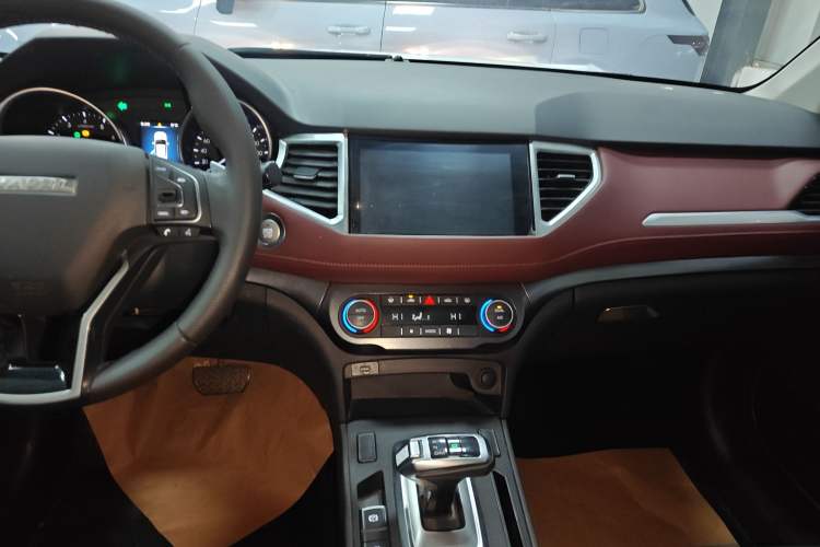 Used Haval H6 Coupe 2019 1.5T Automatic Two-Wheel Drive Luxury Smart Connectivity Version China VI Standard Audio And AC Panel
