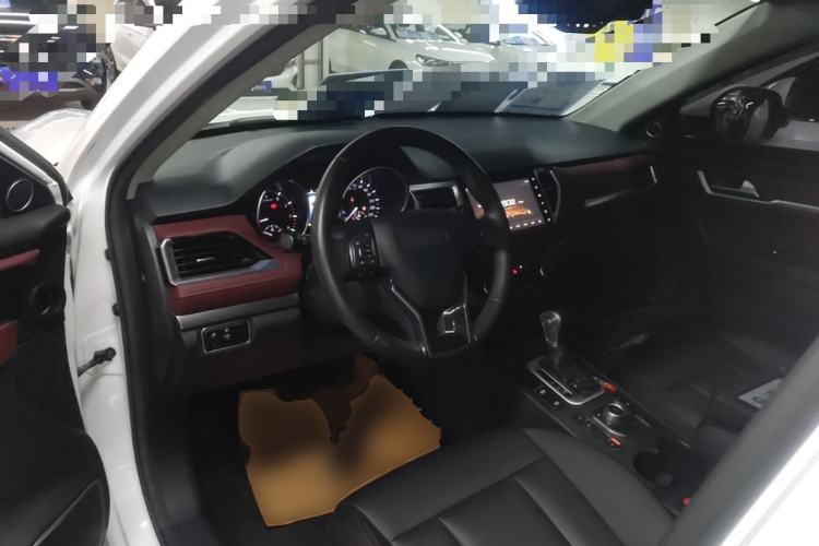 Used Haval H6 Coupe 2019 1.5T Automatic Two-Wheel Drive Luxury Smart Connectivity Version China V Standard Center Console