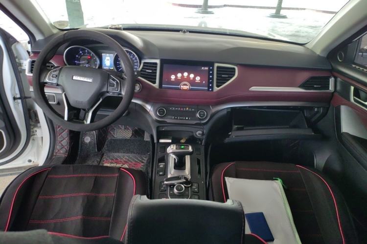 Used Haval H6 Coupe 2019 1.5T Automatic Two-Wheel Drive Luxury Smart Connectivity Version China VI Standard Center Console