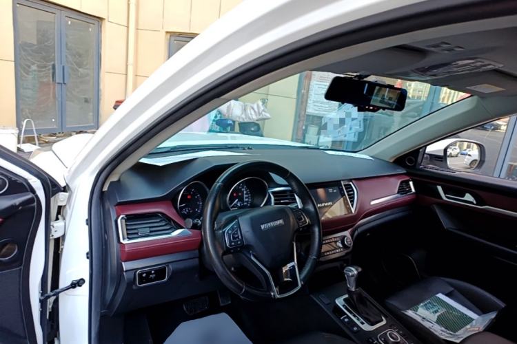 Used Haval H6 Coupe 2019 1.5T Automatic Two-Wheel Drive Luxury Smart Connectivity Version China V Standard Center Console