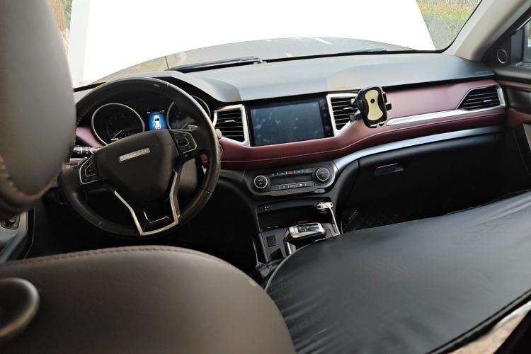 Used Haval H6 Coupe 2019 1.5T Automatic Two-Wheel Drive Elite Version China VI Standard Center Console