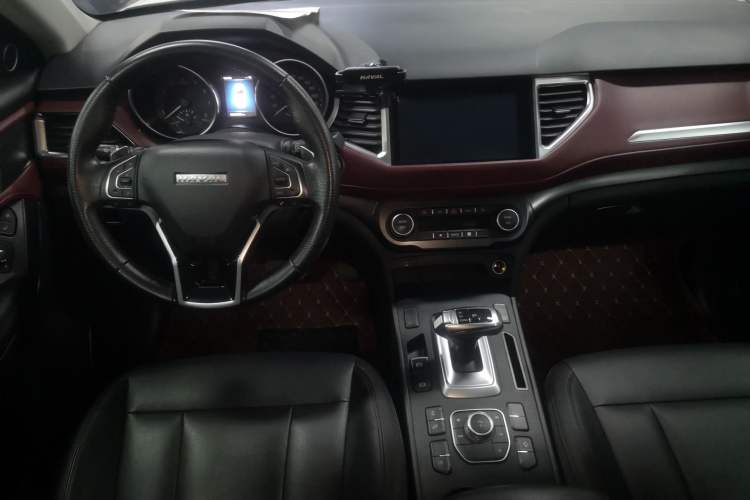 Used Haval H6 Coupe 2019 1.5T Automatic Two-Wheel Drive Elite Version China VI Standard Center Console