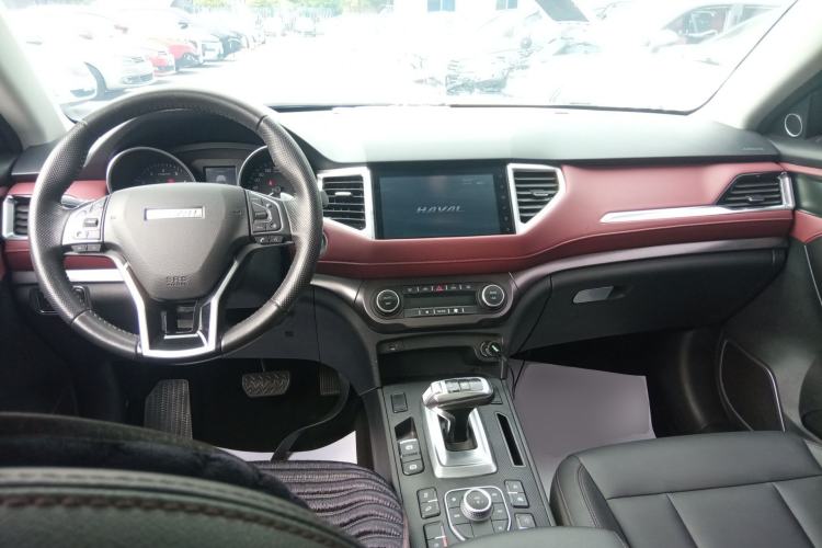 Used Haval H6 Coupe 2019 1.5T Automatic Two-Wheel Drive Luxury Smart Connectivity Version China VI Standard Center Console