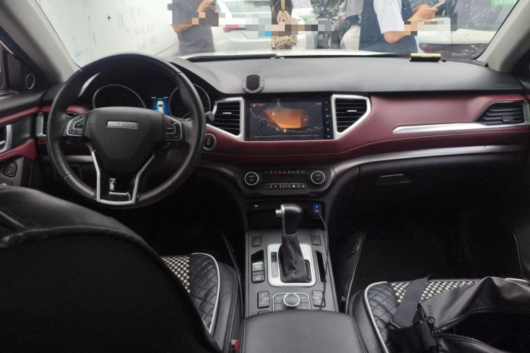 Used Haval H6 Coupe 2019 1.5T Automatic Two-Wheel Drive Luxury Smart Connectivity Version China V Standard Center Console