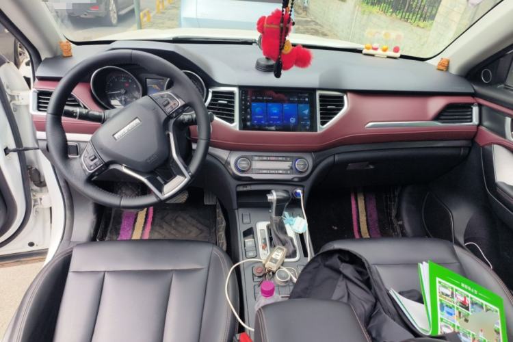 Used Haval H6 Coupe 2019 1.5T Automatic Two-Wheel Drive Luxury Smart Connectivity Version China V Standard Center Console