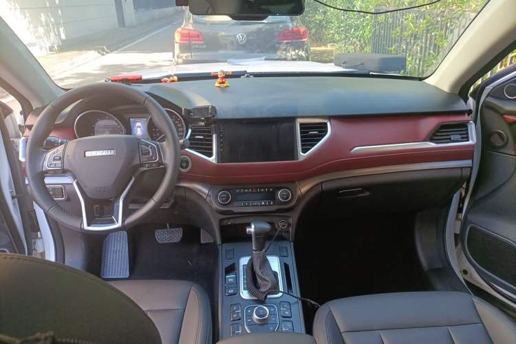 Used Haval H6 Coupe 2019 1.5T Automatic Two-Wheel Drive Elite Version China V Standard Center Console