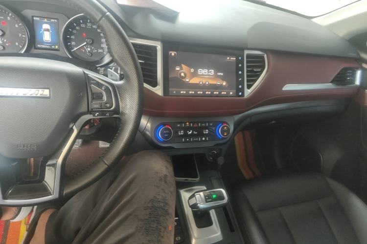 Used Haval H6 Coupe 2019 1.5T Automatic Two-Wheel Drive Elite Version China VI Standard Center Console