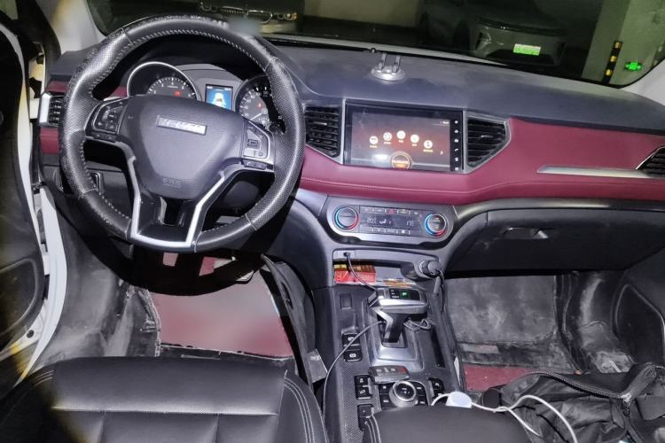 Used Haval H6 Coupe 2019 1.5T Automatic Two-Wheel Drive Luxury Smart Connectivity Version China VI Standard Center Console