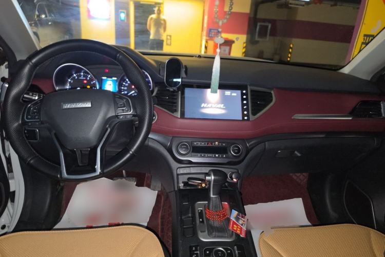 Used Haval H6 Coupe 2019 1.5T Automatic Two-Wheel Drive Elite Version China V Standard Center Console
