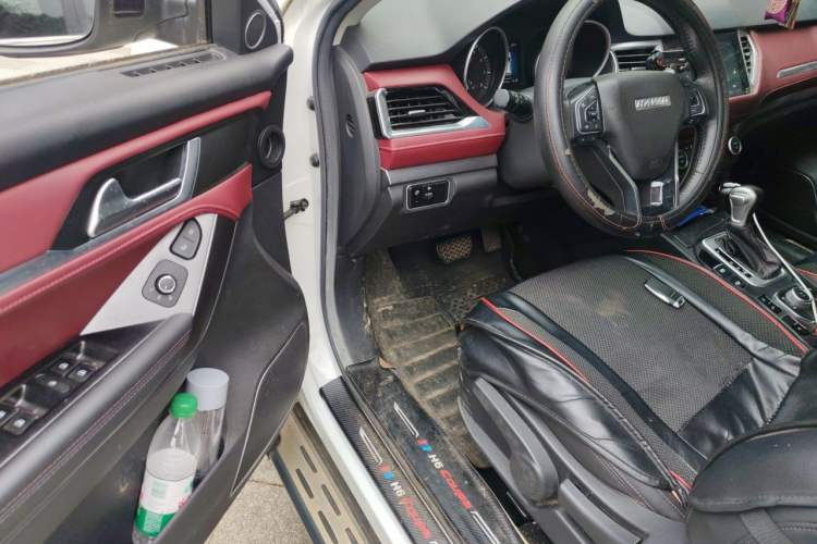 Used Haval H6 Coupe 2019 1.5T Automatic Two-Wheel Drive Luxury Smart Connectivity Version China V Standard Driver Seat