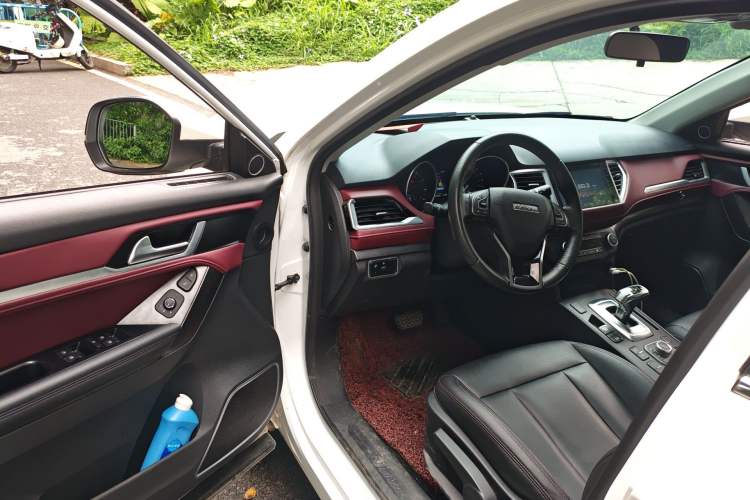 Used Haval H6 Coupe 2019 1.5T Automatic Two-Wheel Drive Elite Version China VI Standard Driver Seat