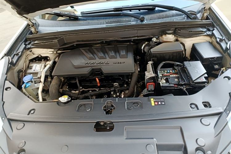 Used Haval H6 Coupe 2019 1.5T Automatic Two-Wheel Drive Luxury Smart Connectivity Version China V Standard Engine Bay