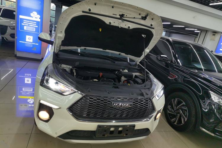 Used Haval H6 Coupe 2019 1.5T Automatic Two-Wheel Drive Luxury Smart Connectivity Version China VI Standard Engine Bay