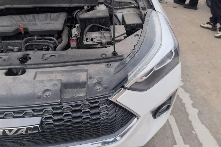 Used Haval H6 Coupe 2019 1.5T Automatic Two-Wheel Drive Elite Version China VI Standard Engine Bay Left