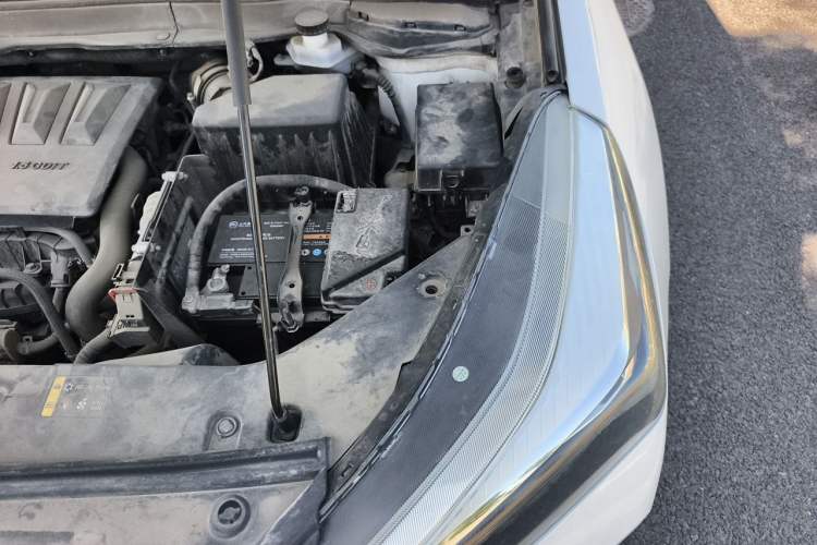 Used Haval H6 Coupe 2019 1.5T Automatic Two-Wheel Drive Elite Version China VI Standard Engine Bay Left
