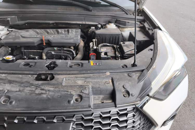 Used Haval H6 Coupe 2019 1.5T Automatic Two-Wheel Drive Elite Version China VI Standard Engine Bay Left