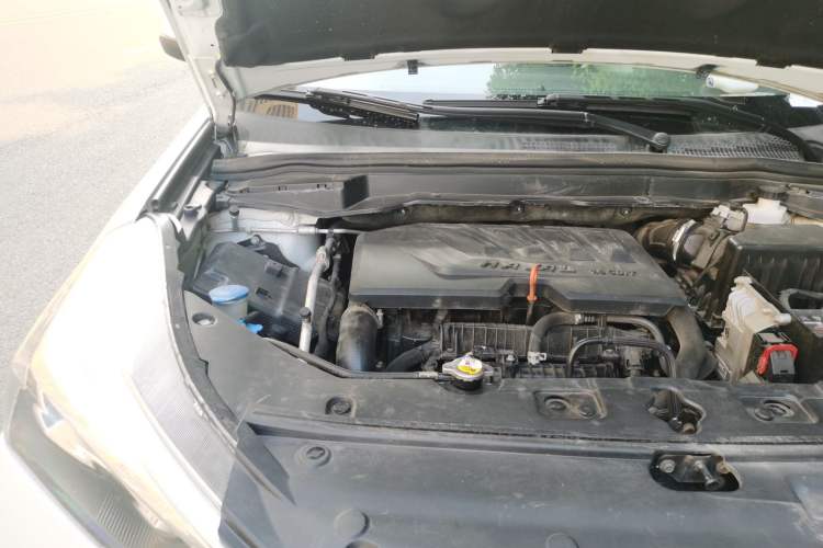 Used Haval H6 Coupe 2019 1.5T Automatic Two-Wheel Drive Ultra-Luxury Smart Connectivity Model China VI Standard Engine Bay Right