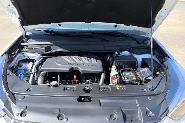 Used Haval H6 Coupe 2019 1.5T Automatic Two-Wheel Drive Ultra-Luxury Smart Connectivity Version China V Emission Standard Engine Bay