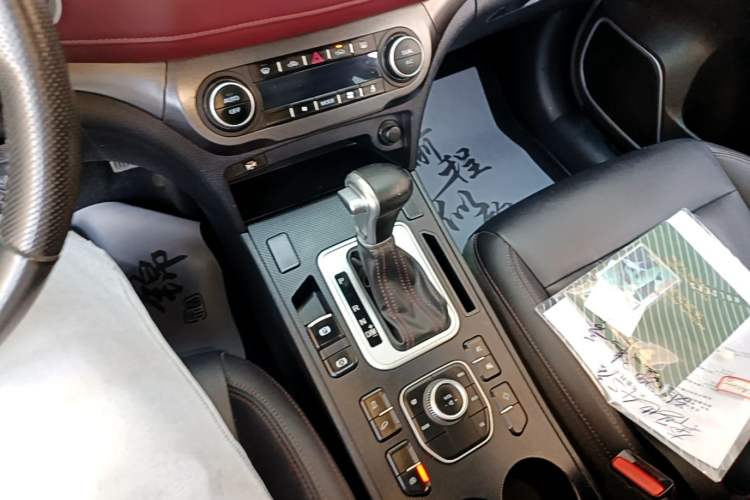 Used Haval H6 Coupe 2019 1.5T Automatic Two-Wheel Drive Luxury Smart Connectivity Version China V Standard Gear Lever