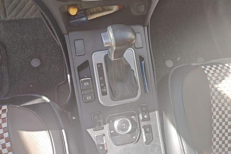 Used Haval H6 Coupe 2019 1.5T Automatic Two-Wheel Drive Ultra-Luxury Smart Connectivity Version China V Emission Standard Gear Lever