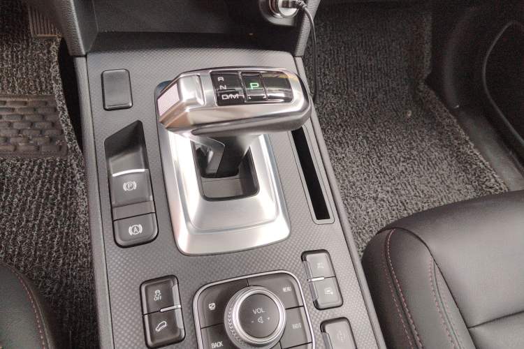 Used Haval H6 Coupe 2019 1.5T Automatic Two-Wheel Drive Luxury Smart Connectivity Version China VI Standard Gear Lever