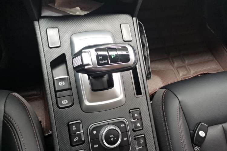 Used Haval H6 Coupe 2019 1.5T Automatic Two-Wheel Drive Ultra-Luxury Smart Connectivity Model China VI Standard Gear Lever