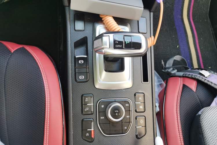 Used Haval H6 Coupe 2019 1.5T Automatic Two-Wheel Drive Ultra-Luxury Smart Connectivity Model China VI Standard Gear Lever